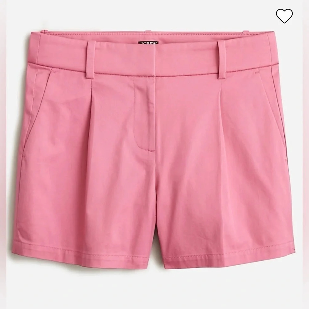 J crew NWT
Size 6
4” inseam
Waist 15 3/4”